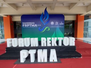 Rektor UNMUH Barru Hadiri Forum Rektor PTMA