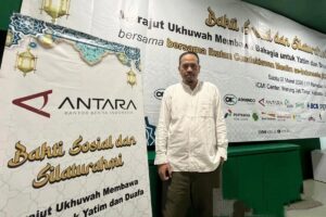 Wujudkan Kepedulian, ICMI Bagikan Ratusan Paket Sembako di Kantor Pusat