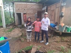 Tangis Muh Arzil Pecah di Pelukan Neneknya, Program Sekolah Rakyat Jadi Asa Terakhir Melanjutkan Pendidikan