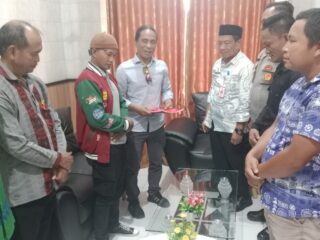 HMJ HTN IAI Rawa Aopa Serahkan Berkas ke Kesbangpol Konawe Selatan